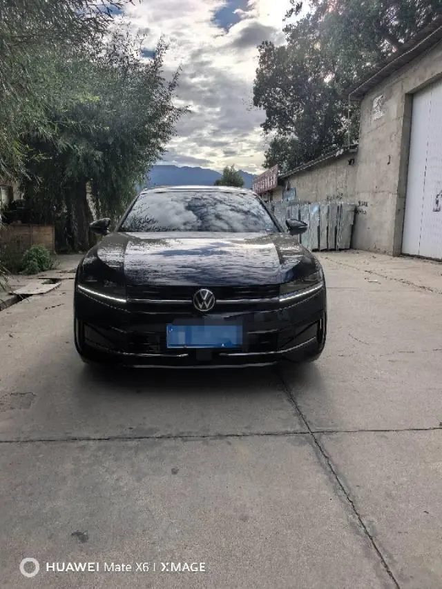 Volkswagen 2024 Magotan 2.0TSI 380TSI Premium Edition Automatic Gear 4
