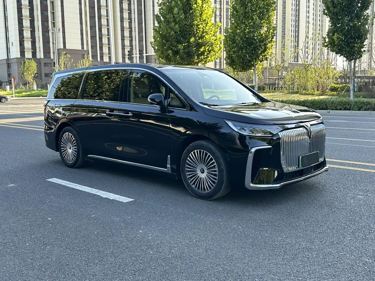 Voyah 2026 dreamers PHEV 1.5T Kunpeng Pro automatic gear 3