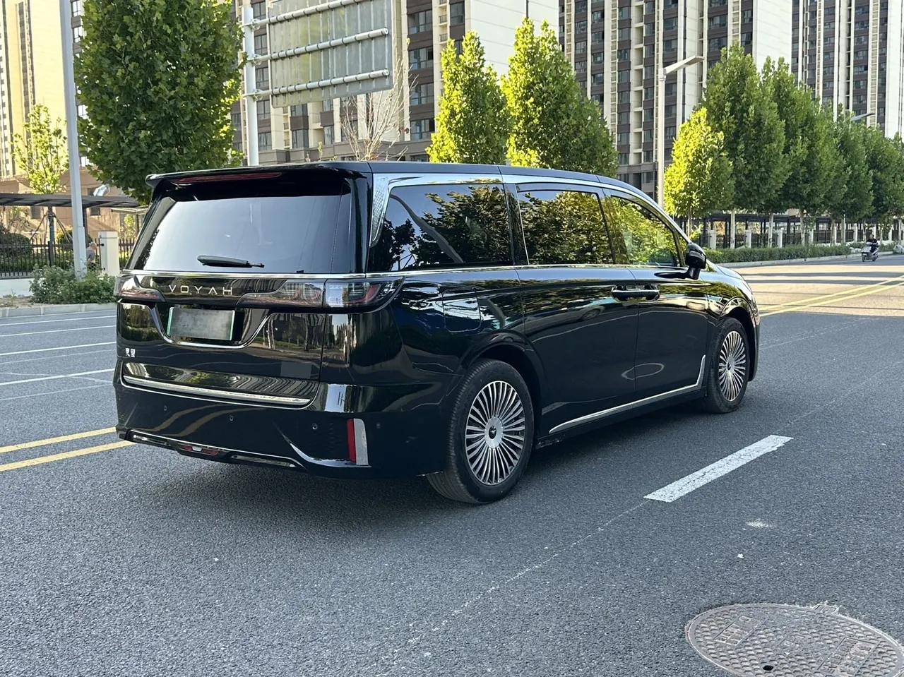 Voyah 2026 dreamers PHEV 1.5T Kunpeng Pro automatic gear 9