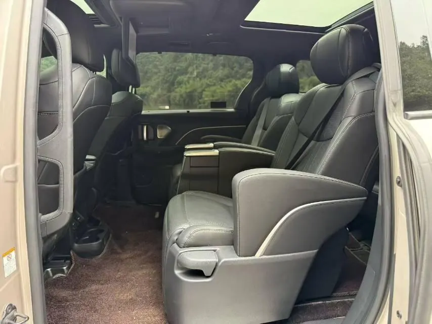 Toyota 2023 Sana 2.5 Stepless Platinum Edition Automatic Transmission 3
