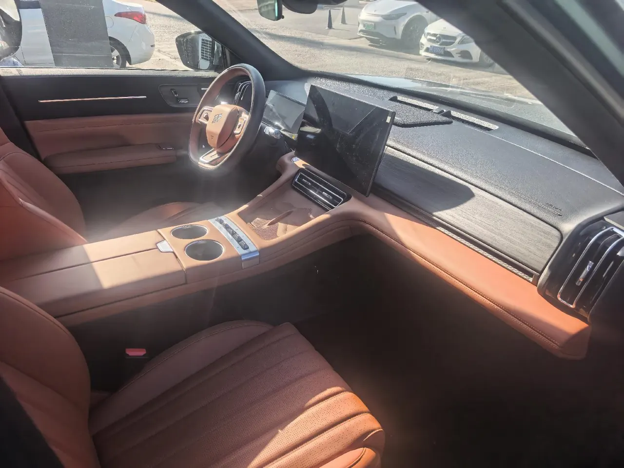 Jetour 2026 X70 PLUS 1.5T Premium Edition 7-seat Automatic Gear 4