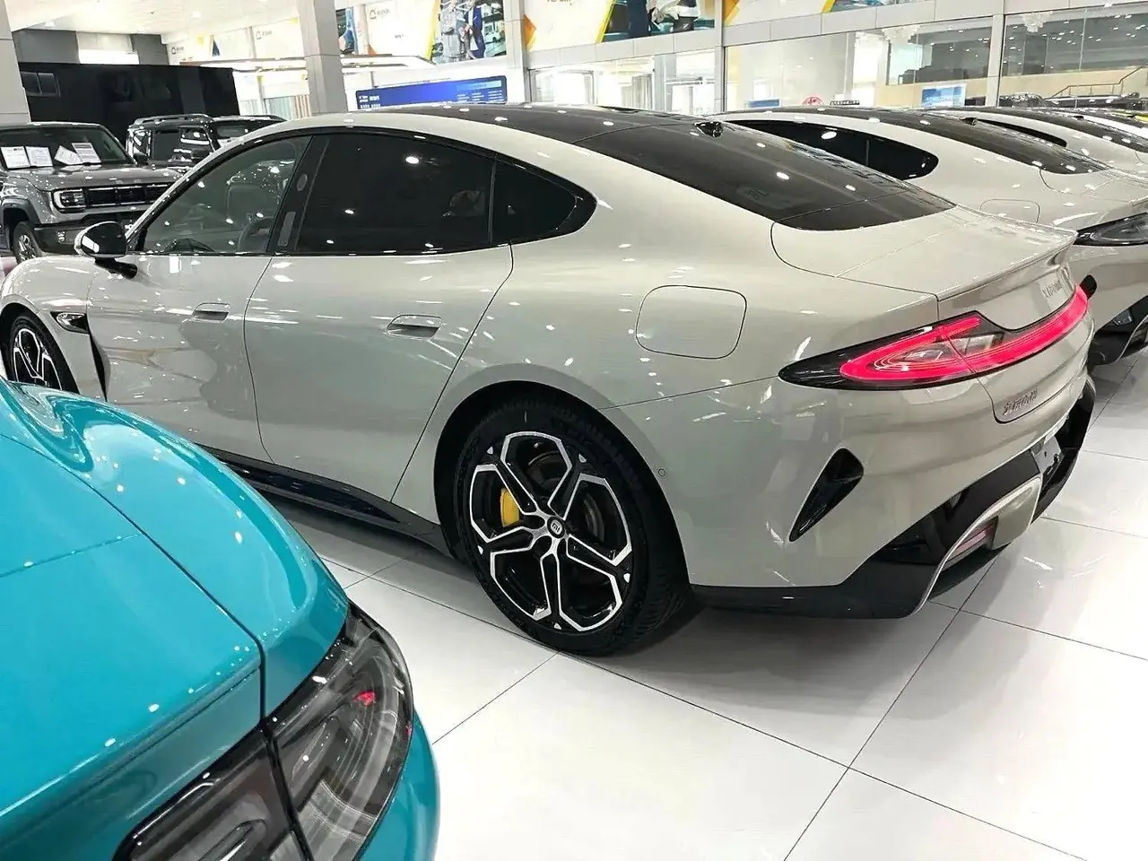 MI 2024 SU 7 800km 4-wheel drive ultra-long endurance high-end smart driving Max version automatic gear 7