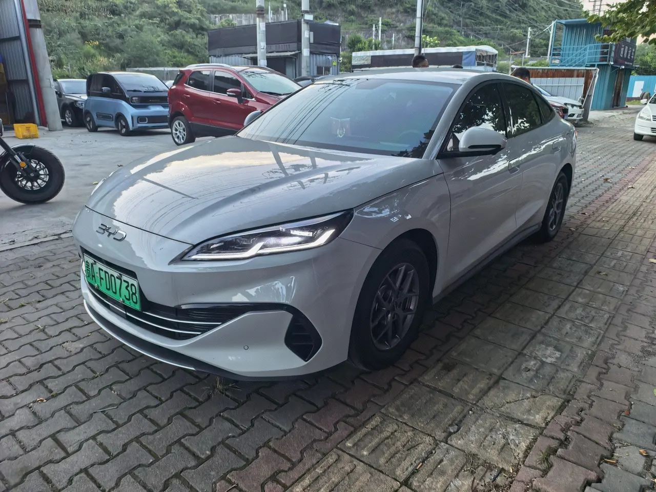 打开图片灯箱:BYD 2026 Seal 06 DM-i 1.5 Stepless Super Edition 128KM Deluxe Edition Automatic Gear