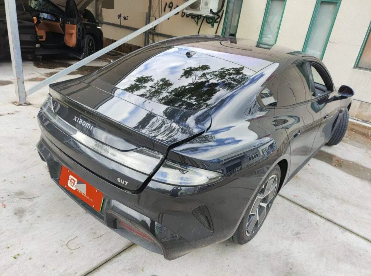 打开图片灯箱:MI 2024 SU 7 700km Rear Drive Long Endurance Smart Driving Edition Automatic Gear