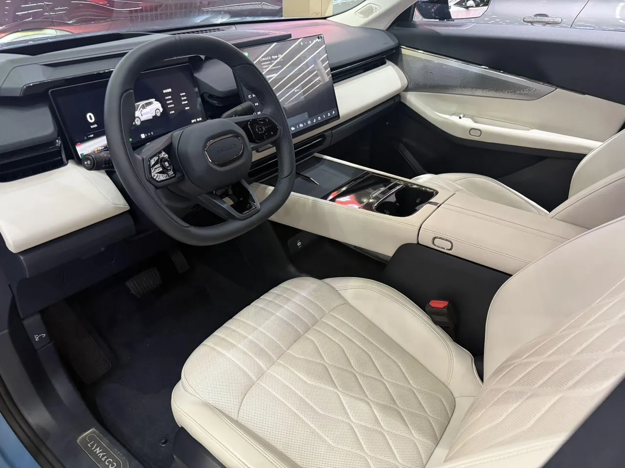 LYNK&amp;CO 2026 LYNK&amp;CO 08 EM-P 1.5T 160 Long‑Range Ultra Automatic 6