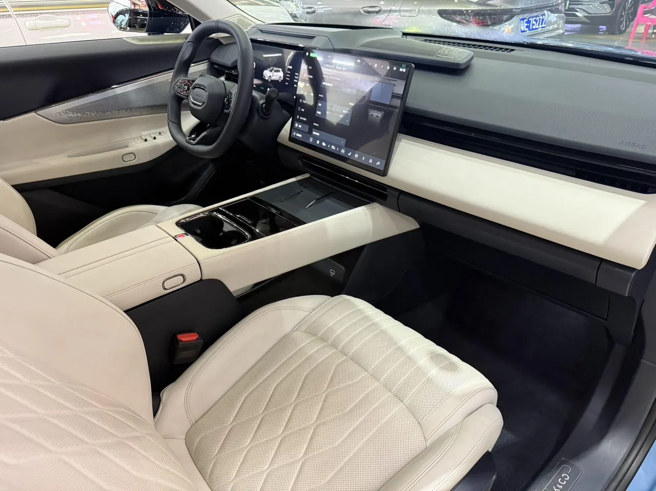 LYNK&amp;CO 2026 LYNK&amp;CO 08 EM-P 1.5T 160 Long‑Range Ultra Automatic 9