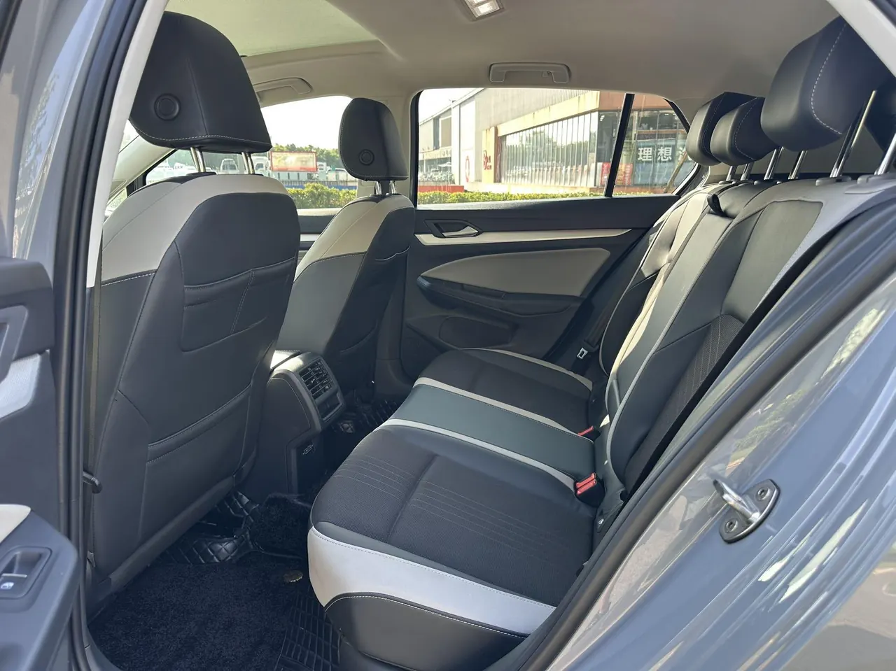 Volkswagen 2023 Golf 8 PRO 1.4TSI 280TSI Automatic 5