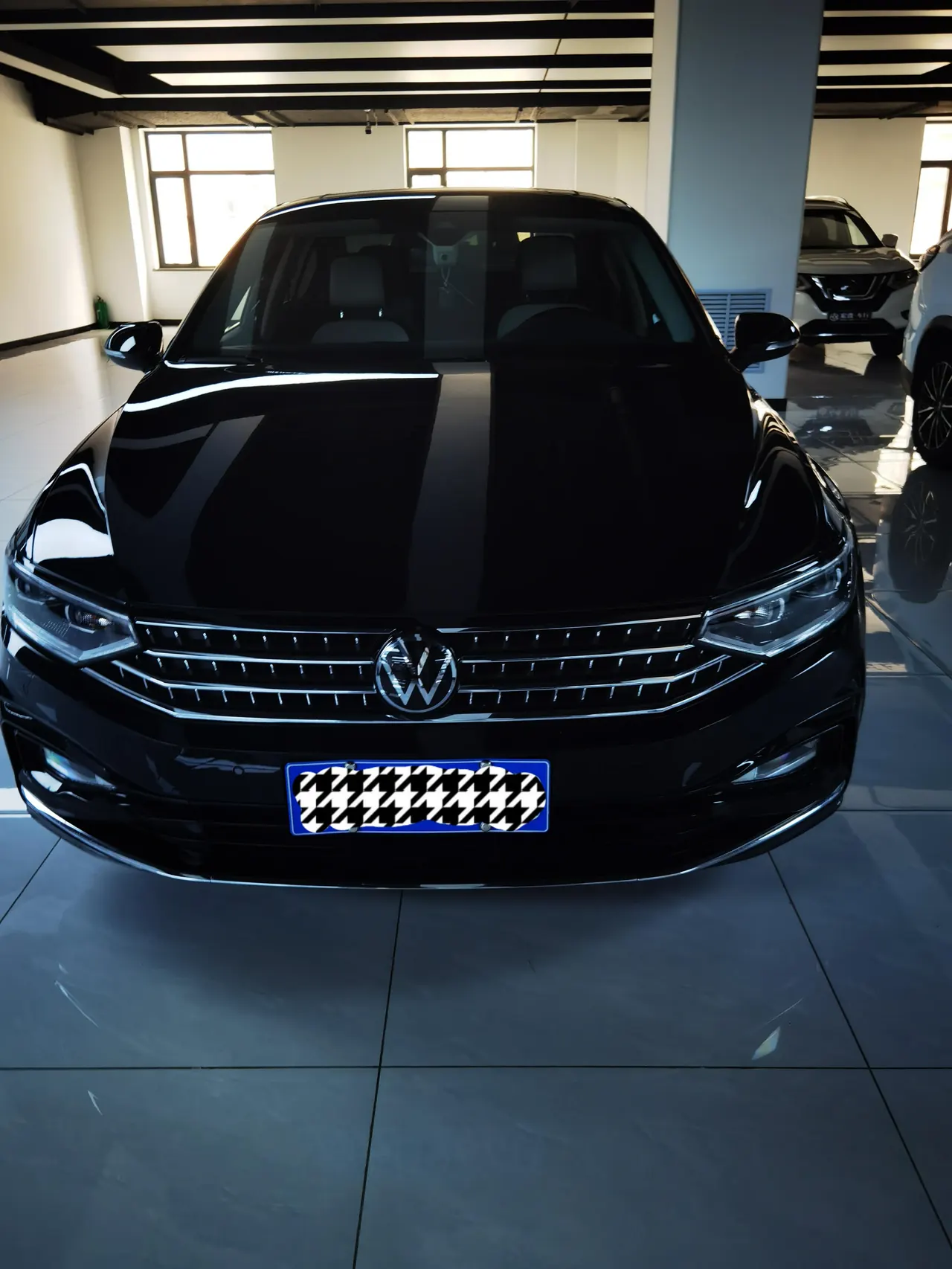 Volkswagen 2023 Magotan 2.0TSI 330TSI 2 million Commemorative Luxury Automatic Gear 4