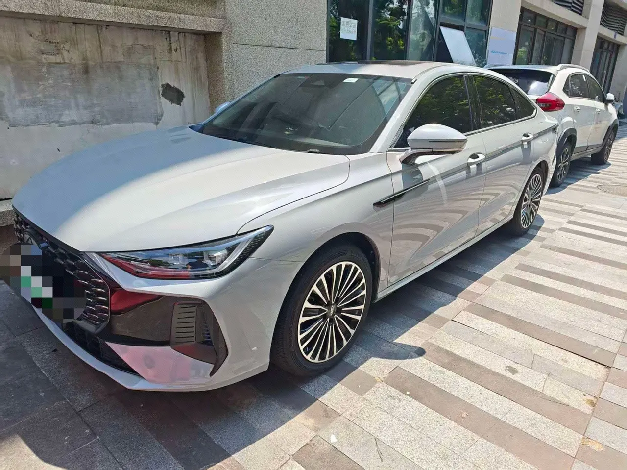 Chery 2025 Fengyun A8L 1.5TGDI 145km Luxury Automatic Gear - View 1
