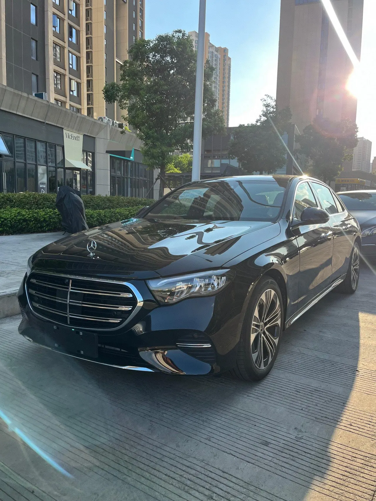 打开图片灯箱:Mercedes Benz E Class 2026 E 300 L 48V 2.0T Luxury (Modified) Automatic Gear