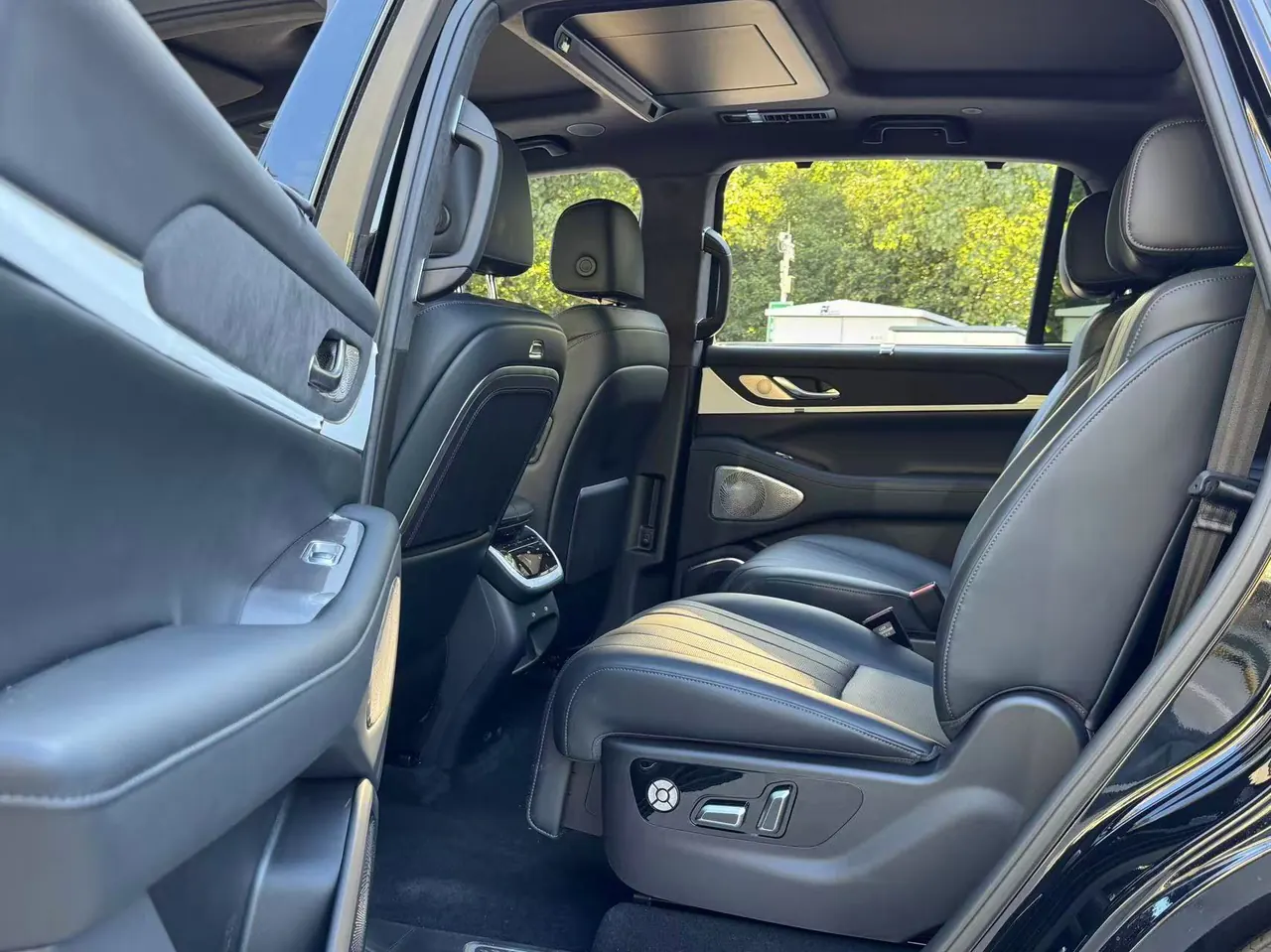 WEY 2026 Blue Mountain DHT 1.5T Intelligent Advanced Edition Four-wheel Drive Ultra Black Samurai Automatic Gear 5