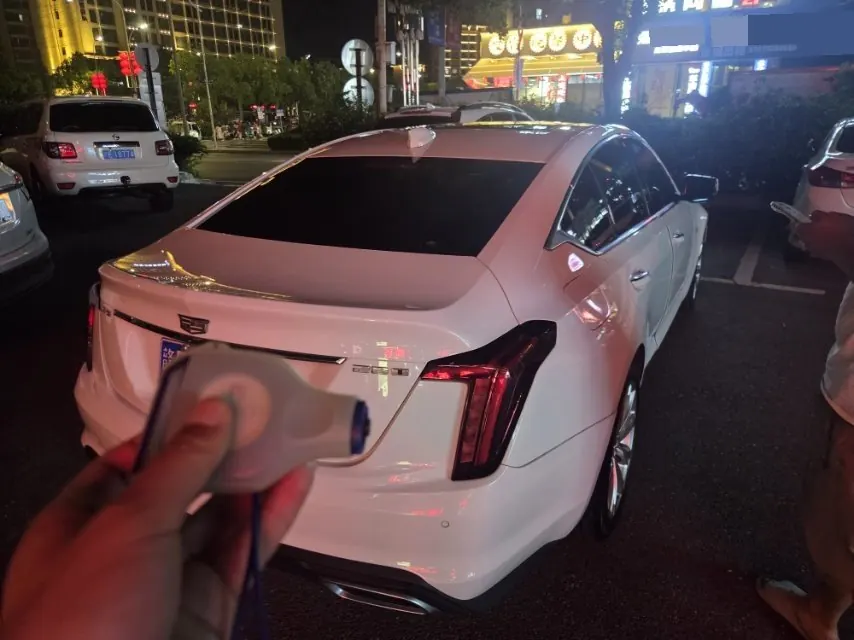 Cadillac 2023 CT5 2.0T 28T Luxury (Standard Edition) Automatic Gear 4