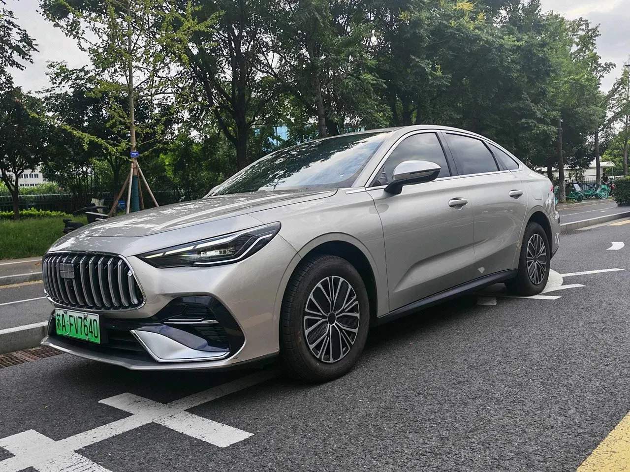 Geely Galaxy 2025 xingyao 6 EM-i 1.5 60km sailing version of automatic gear - View 1