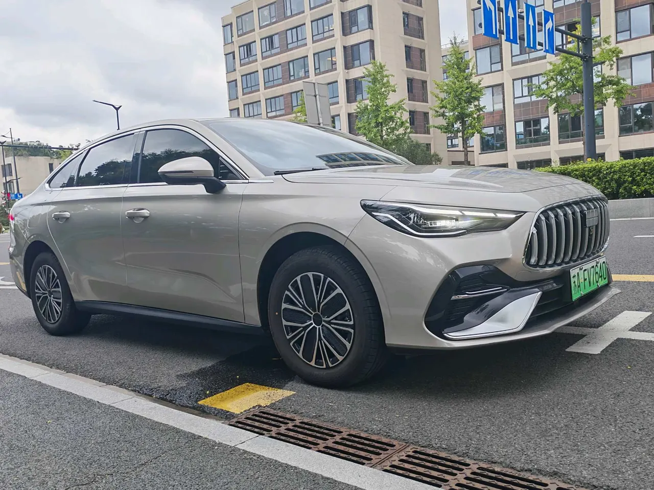 Geely Galaxy 2025 xingyao 6 EM-i 1.5 60km sailing version of automatic gear 15
