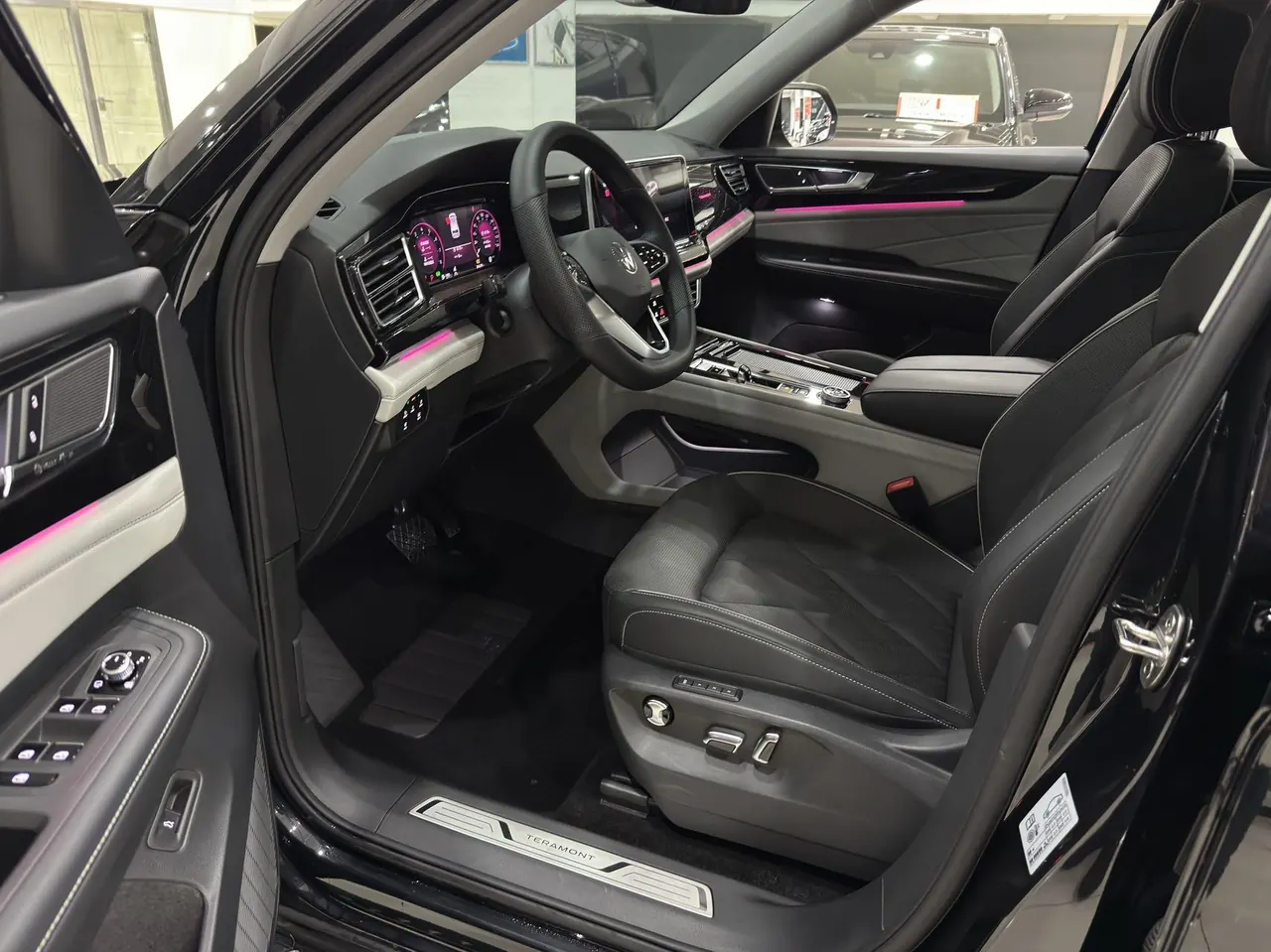 Volkswagen 2024 Tuang 2.0TSI 380TSI 4WD Respect Deluxe Automatic Transmission 5