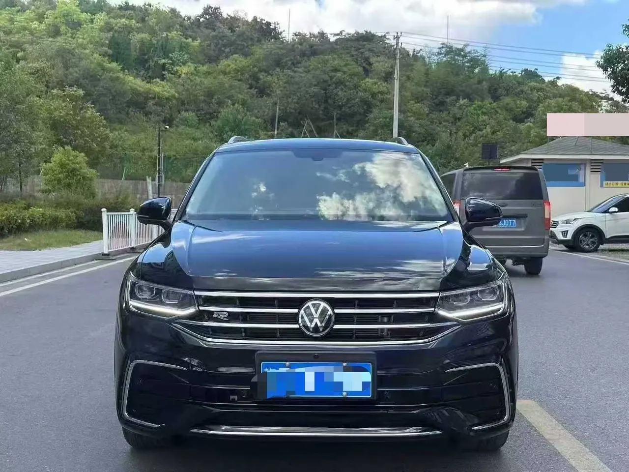 Volkswagen 2024 Tiguan L R-Line 2.0TSI 330TSI Two‑wheel‑drive R‑Line Dragon Glory Edition Automatic 4