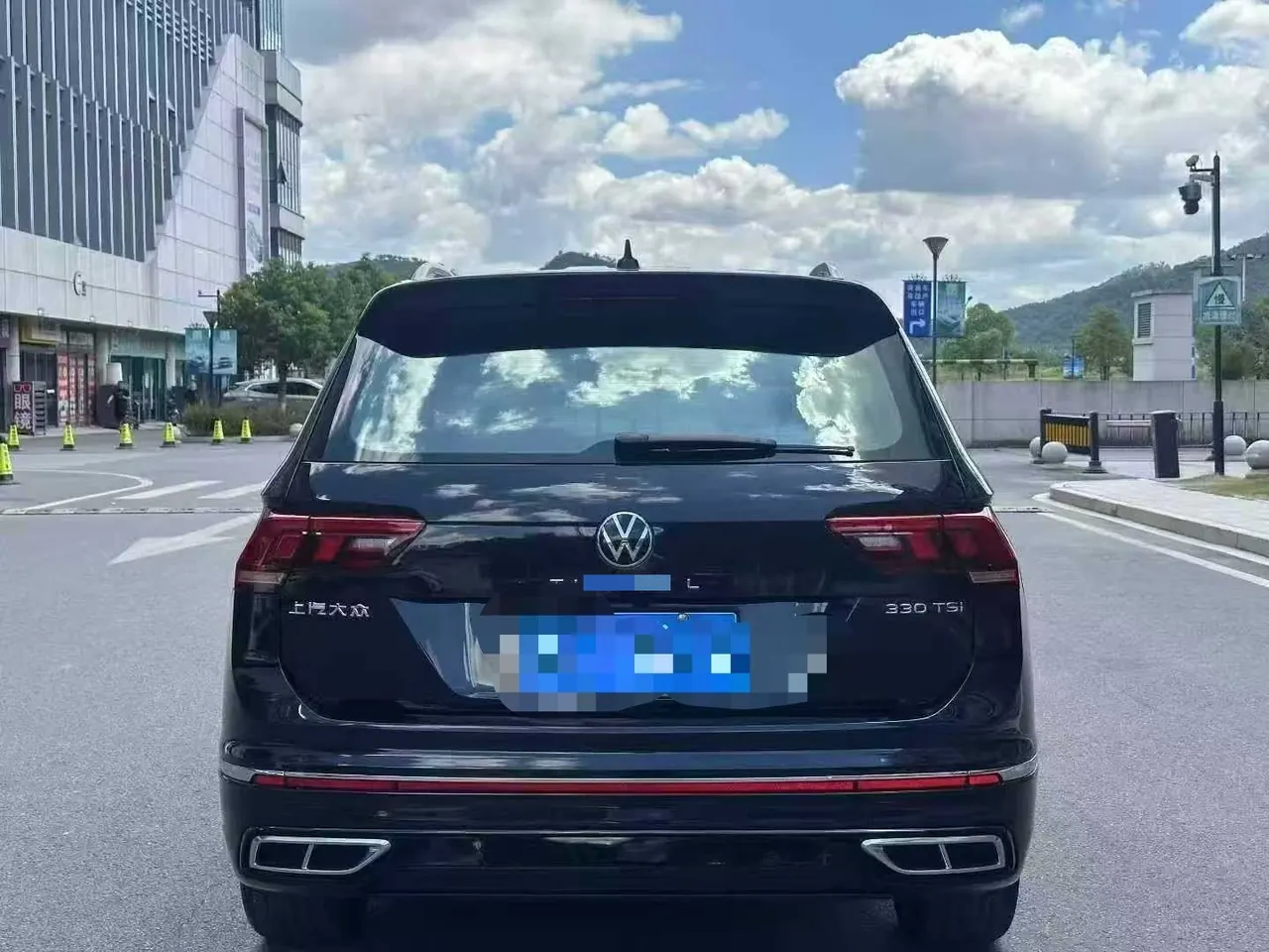 Volkswagen 2024 Tiguan L R-Line 2.0TSI 330TSI Two‑wheel‑drive R‑Line Dragon Glory Edition Automatic 8