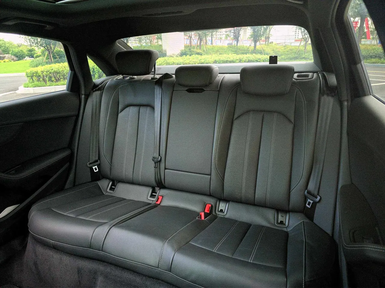 Audi 2024 A4L 2.0TFSI 40TFSI Deluxe Dynamic Automatic 8