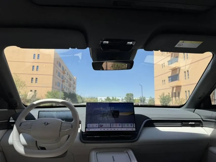 Yi Pai 2025 e π 008 210Ultra Smart Driving Edition 6-seat Automatic Gear 6