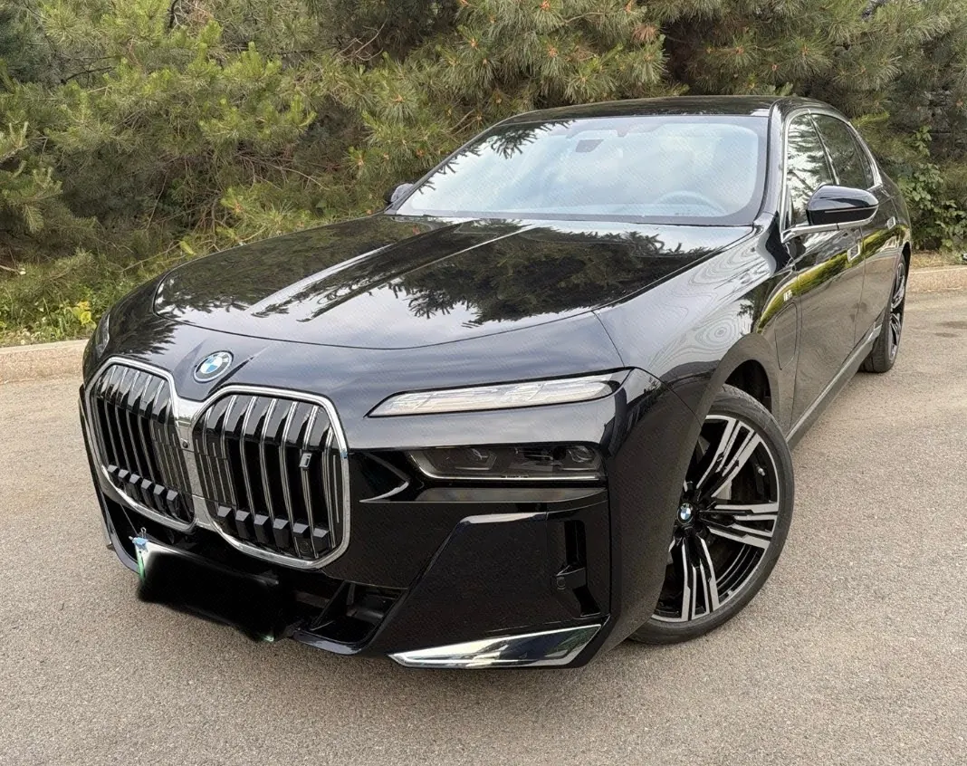 BMW i7 (Imported) 2023 i7 eDrive50L Enjoy M Sports Suit Automatic Gear 2