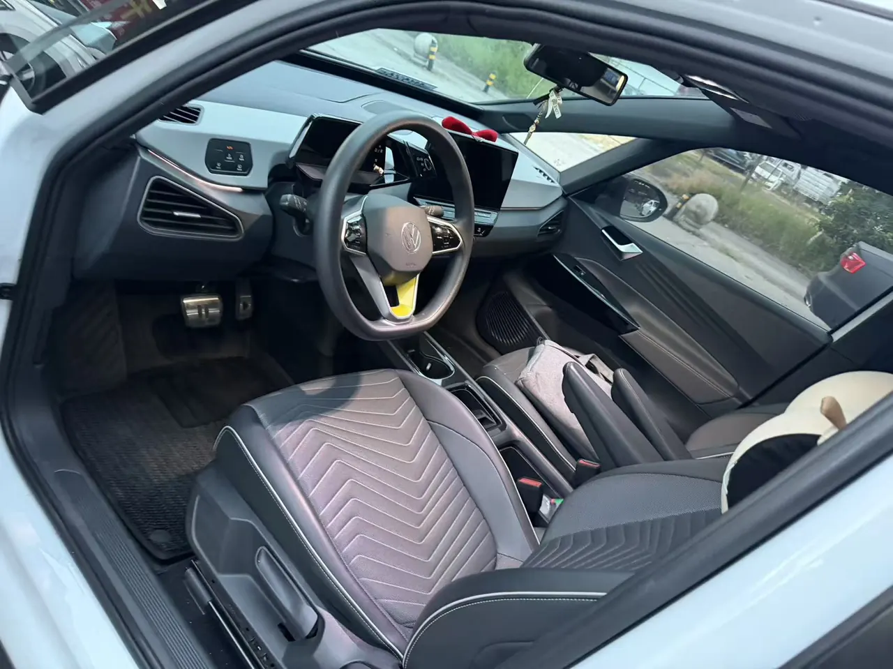 Volkswagen 2023 ID. 3 Pure Smart Edition Automatic Transmission 4