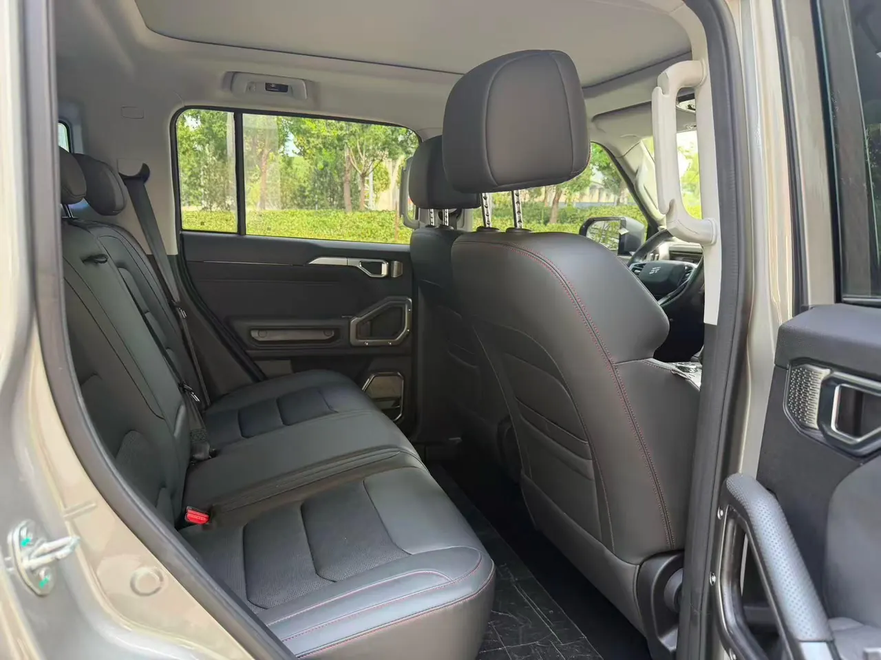 Jetour 2023 Travelers 1.5T Two-Drive Discovery PRO Automatic Gear 10