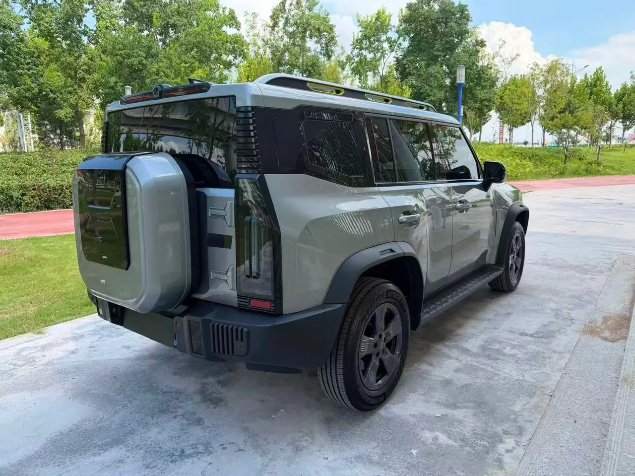Jetour 2023 Travelers 1.5T Two-Drive Discovery PRO Automatic Gear 5