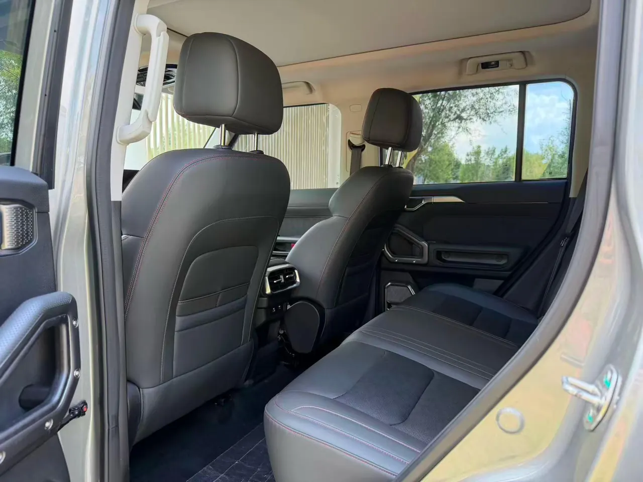 Jetour 2023 Travelers 1.5T Two-Drive Discovery PRO Automatic Gear 7
