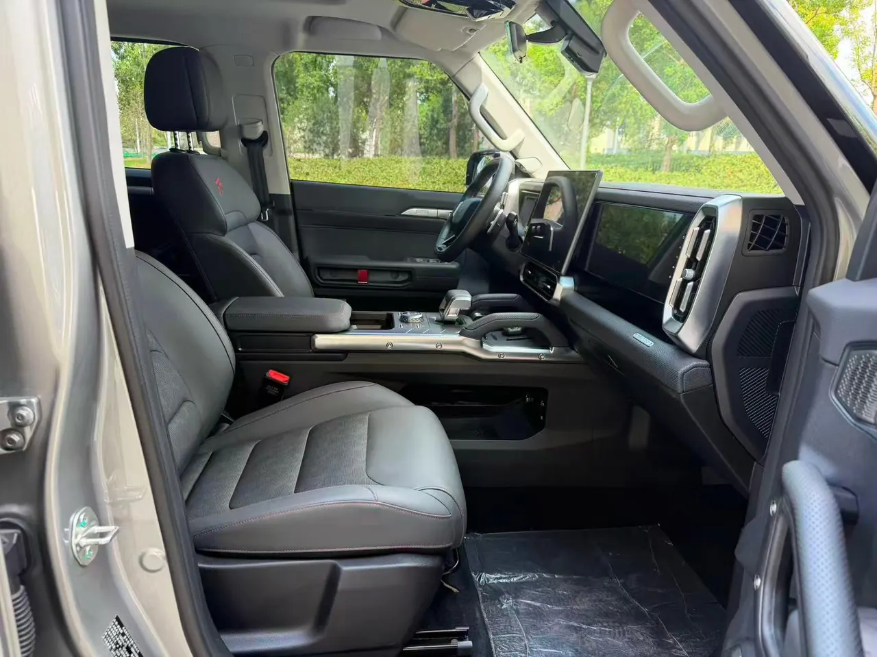 Jetour 2023 Travelers 1.5T Two-Drive Discovery PRO Automatic Gear 9