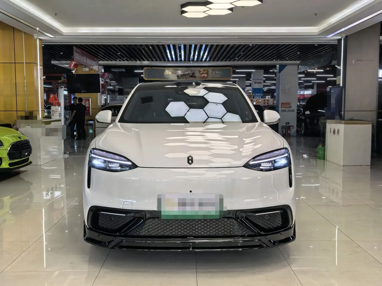 AITO 2026 AITO M6 EV Max Long Endurance Edition Automatic Gear 2