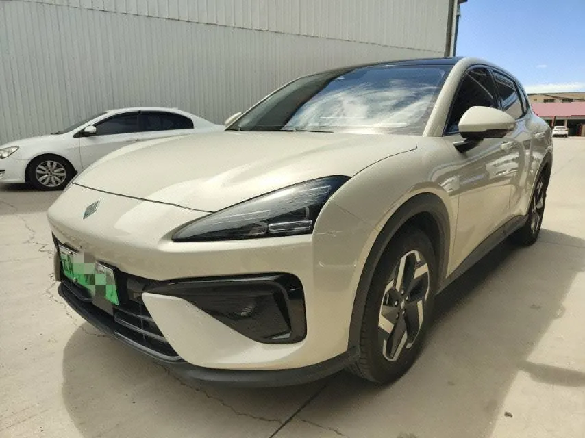 BaoJun 2026 Yunhai 1.5 stepless 140km standard automatic gear - View 1