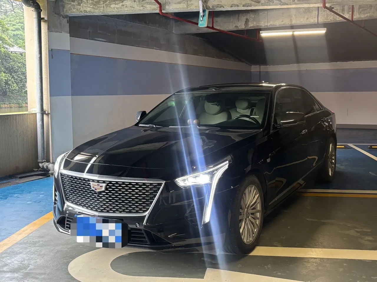 Cadillac 2021 CT6 2.0T 28T fashion automatic gear - View 1