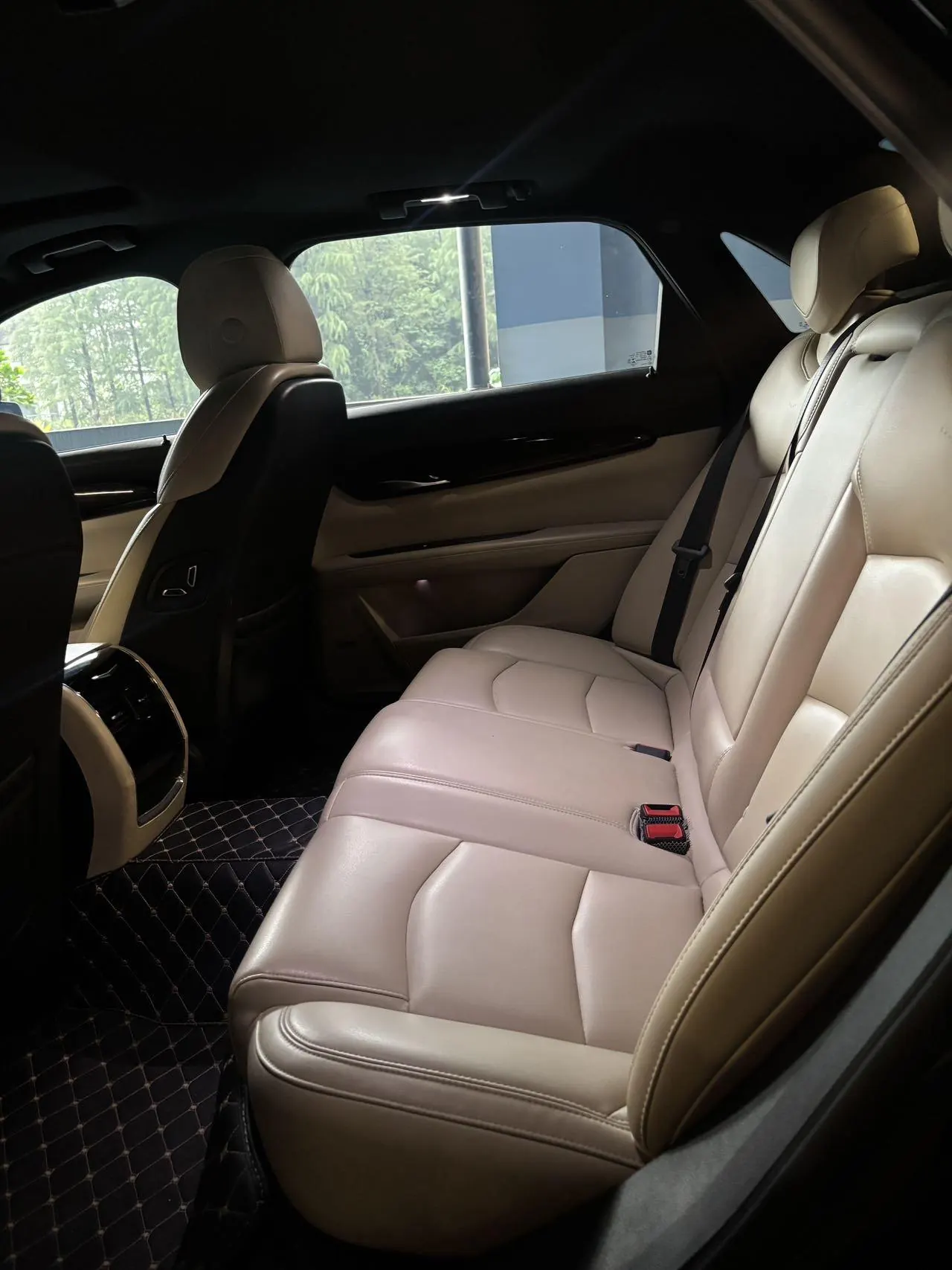 Cadillac 2021 CT6 2.0T 28T fashion automatic gear 4