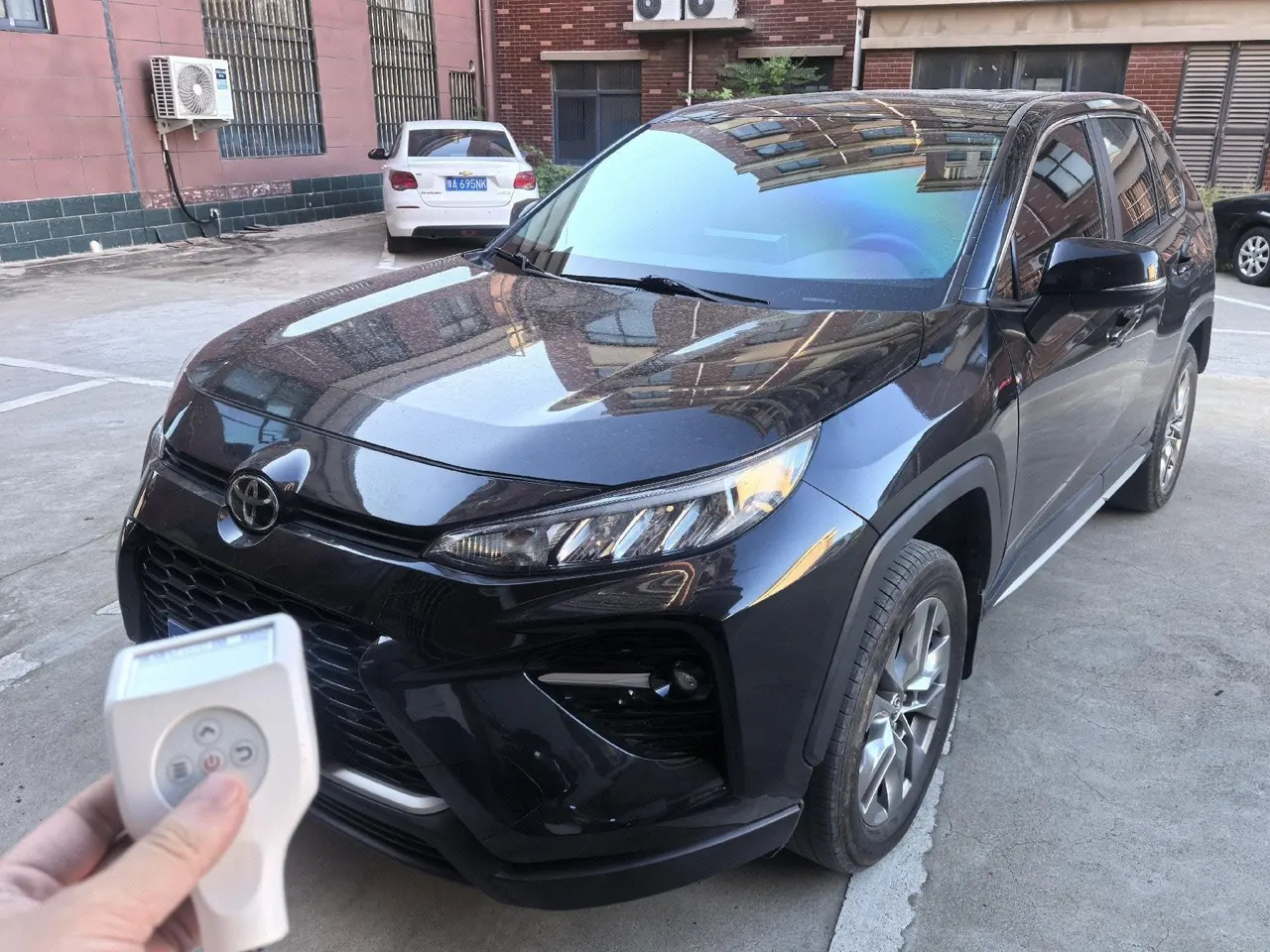 打开图片灯箱:Toyota 2021 Wilanda 2.0 Stepless Four-wheel Drive Deluxe Edition Automatic Transmission
