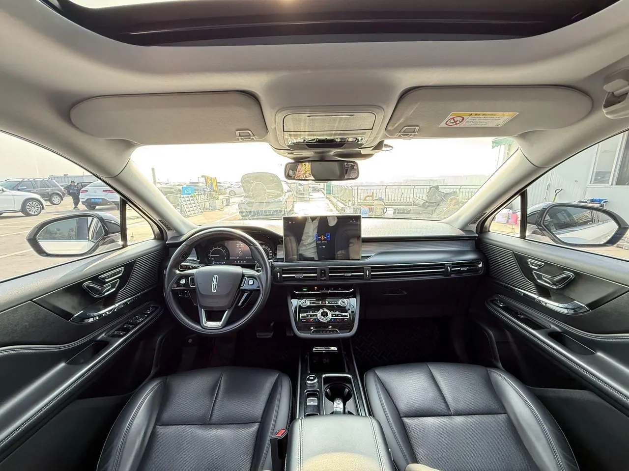 Lincoln 2020 adventurer 2.0T two-wheel drive Zunyue version automatic gear 12