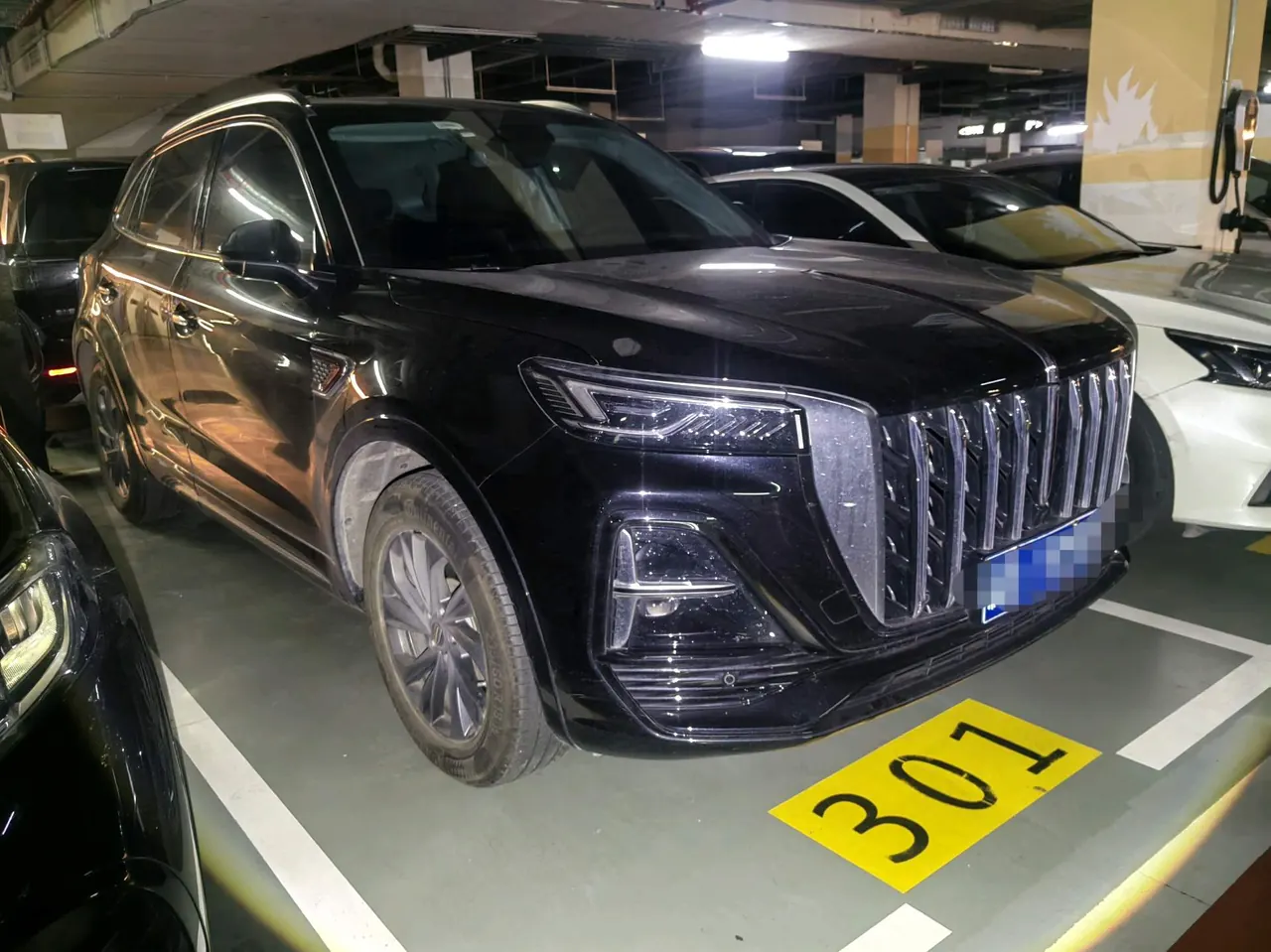 HongQi 2023 HS5 2.0T Flag Enjoy Pro Edition Automatic Gear 2