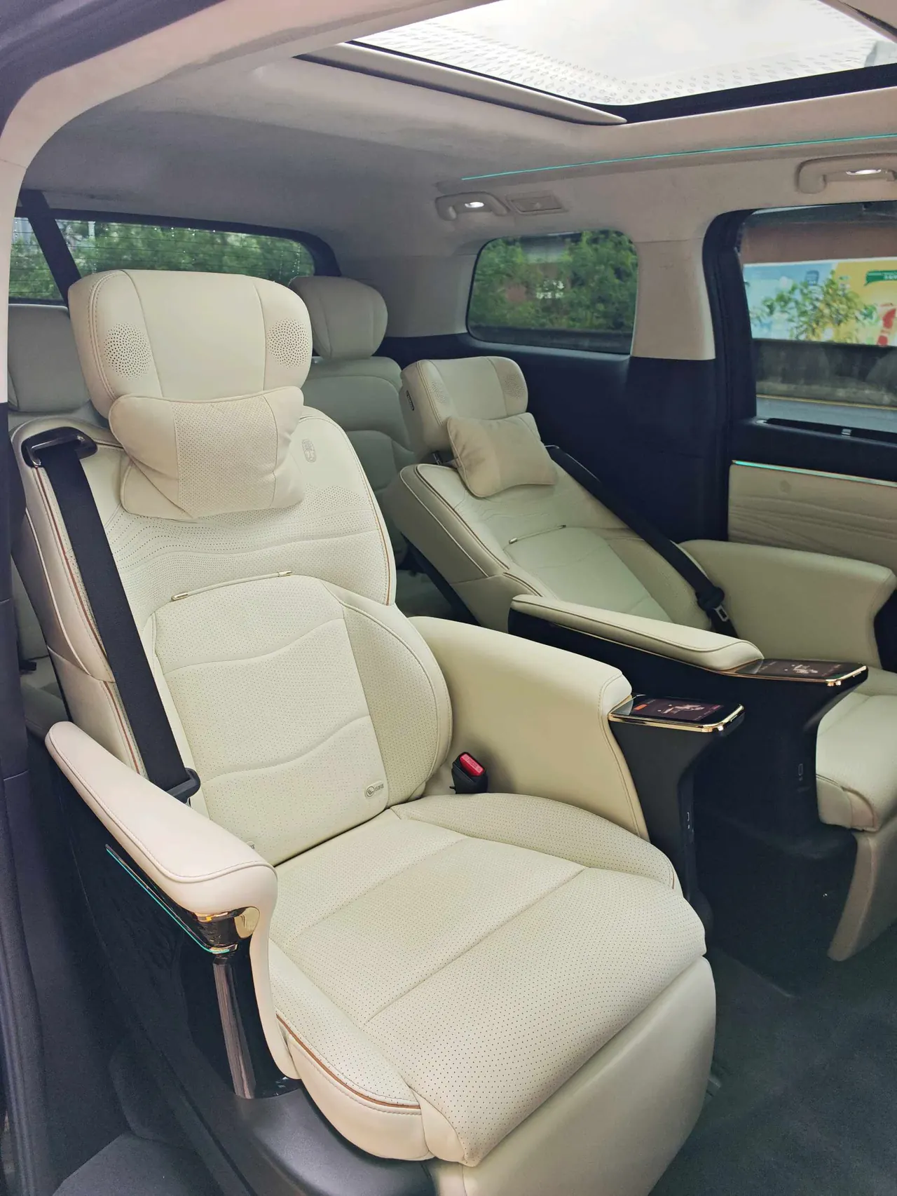 Chuanqi 2023 E9 2.0T Master Automatic Gear 8
