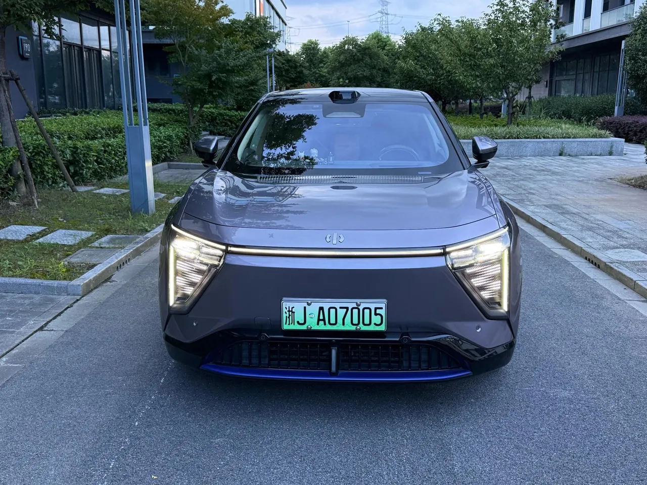HiPhi 2023 HiPhi Y 560km Elite Automatic Gear 2
