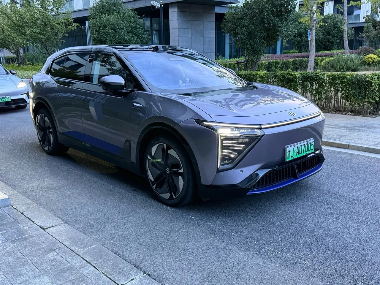 HiPhi 2023 HiPhi Y 560km Elite Automatic Gear 3