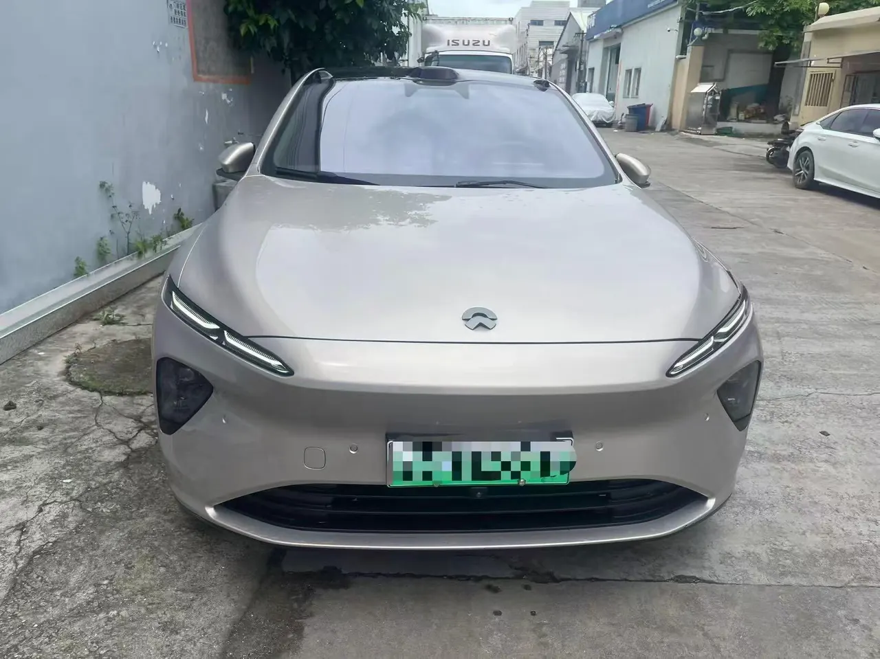 NIO 2023 ET7 75kWh automatic gear 2