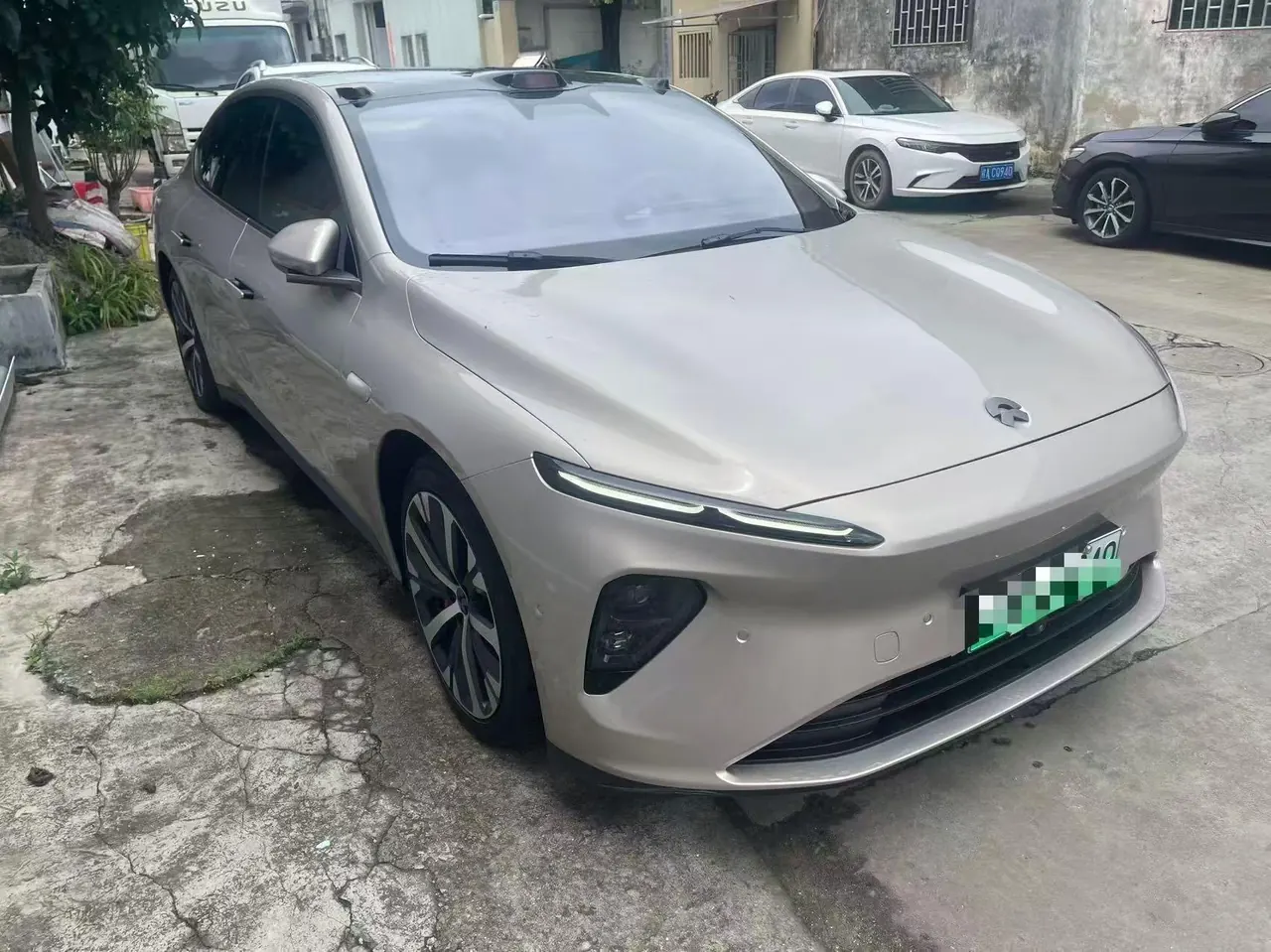 NIO 2023 ET7 75kWh automatic gear 3