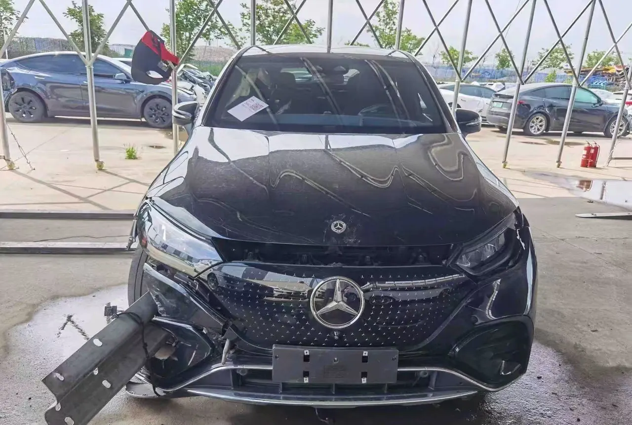 Mercedes Benz 2023 EQE SUV 350 4MATIC EQE SUV 350 4MATIC Deluxe Edition Automatic 10