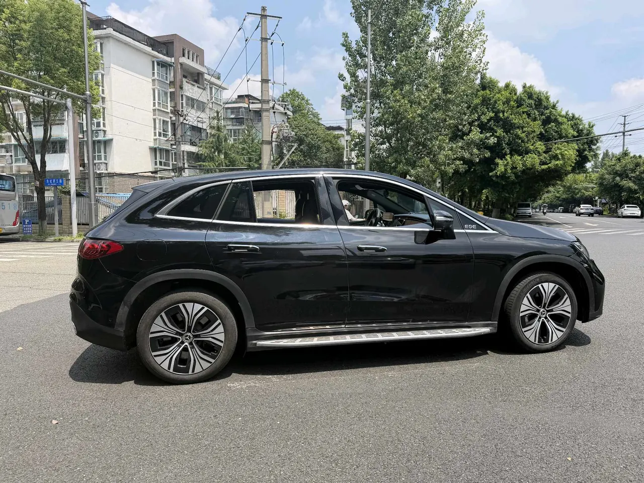 Mercedes Benz 2023 EQE SUV 350 4MATIC EQE SUV 350 4MATIC Deluxe Edition Automatic 4