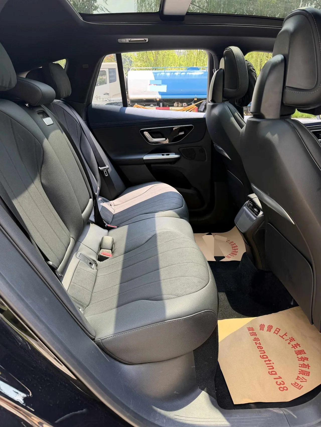 Mercedes Benz 2023 EQE SUV 350 4MATIC EQE SUV 350 4MATIC Deluxe Edition Automatic 5