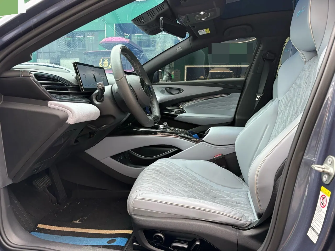 BYD 2023 Seal Champion Edition 700km Performance Edition Automatic Gear 5