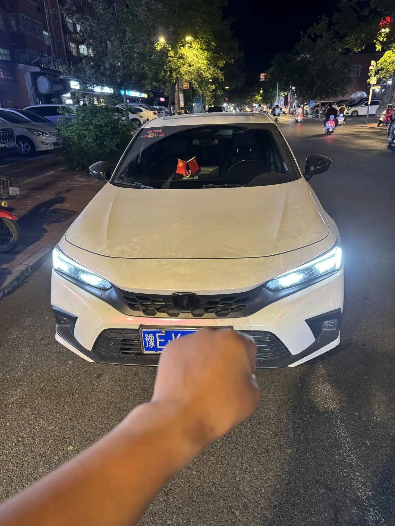 Honda 2023 Civic Hatchback 1.5T Stepless 240TURBO Extreme Automatic Gear 2