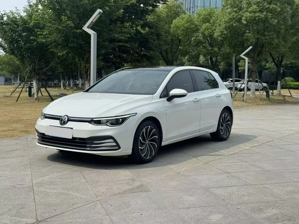 Open image lightbox: Volkswagen 2021 Golf 8 PRO 1.4TSI 280TSI Automatic