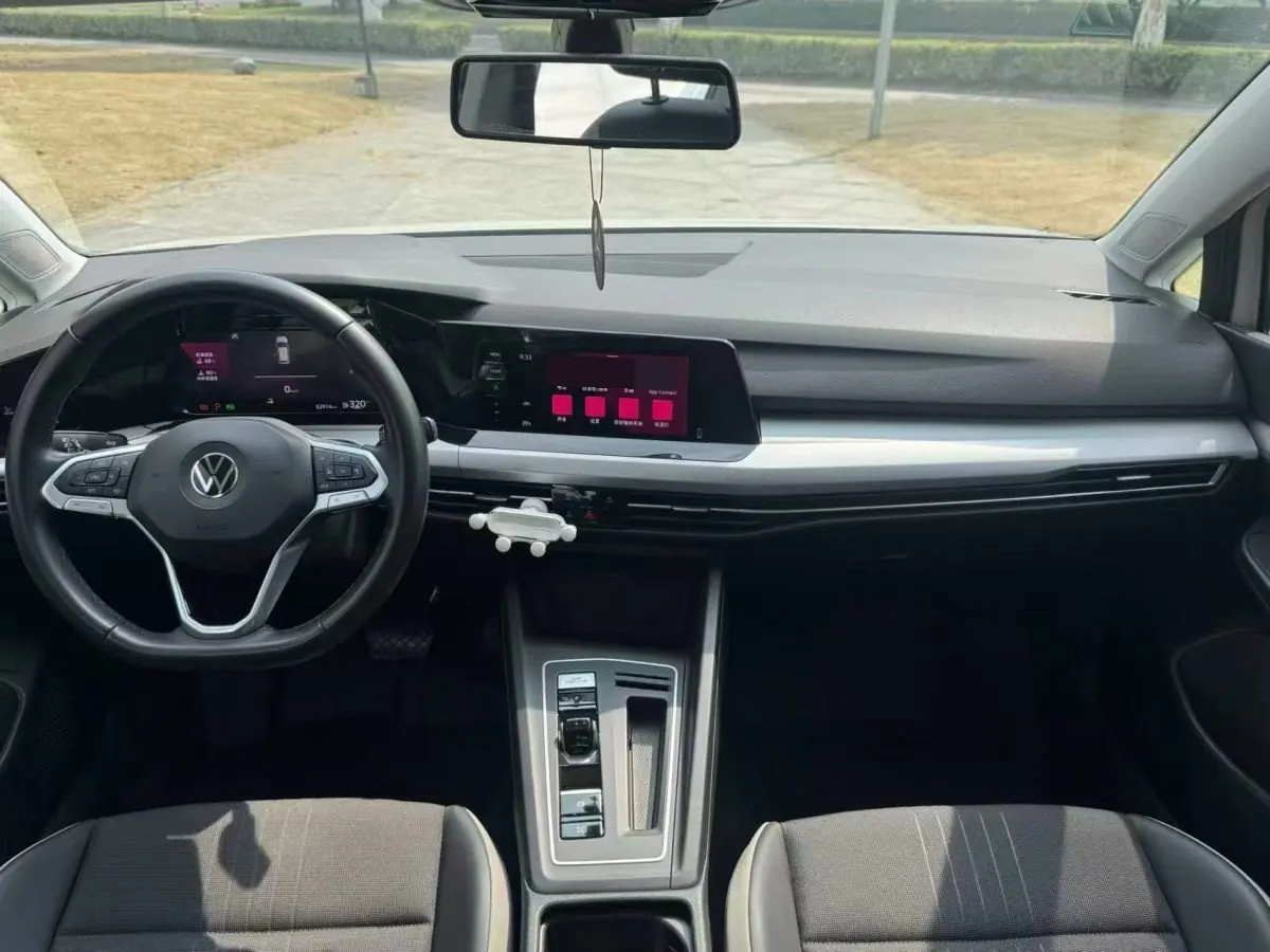 Volkswagen 2021 Golf 8 PRO 1.4TSI 280TSI Automatic 4