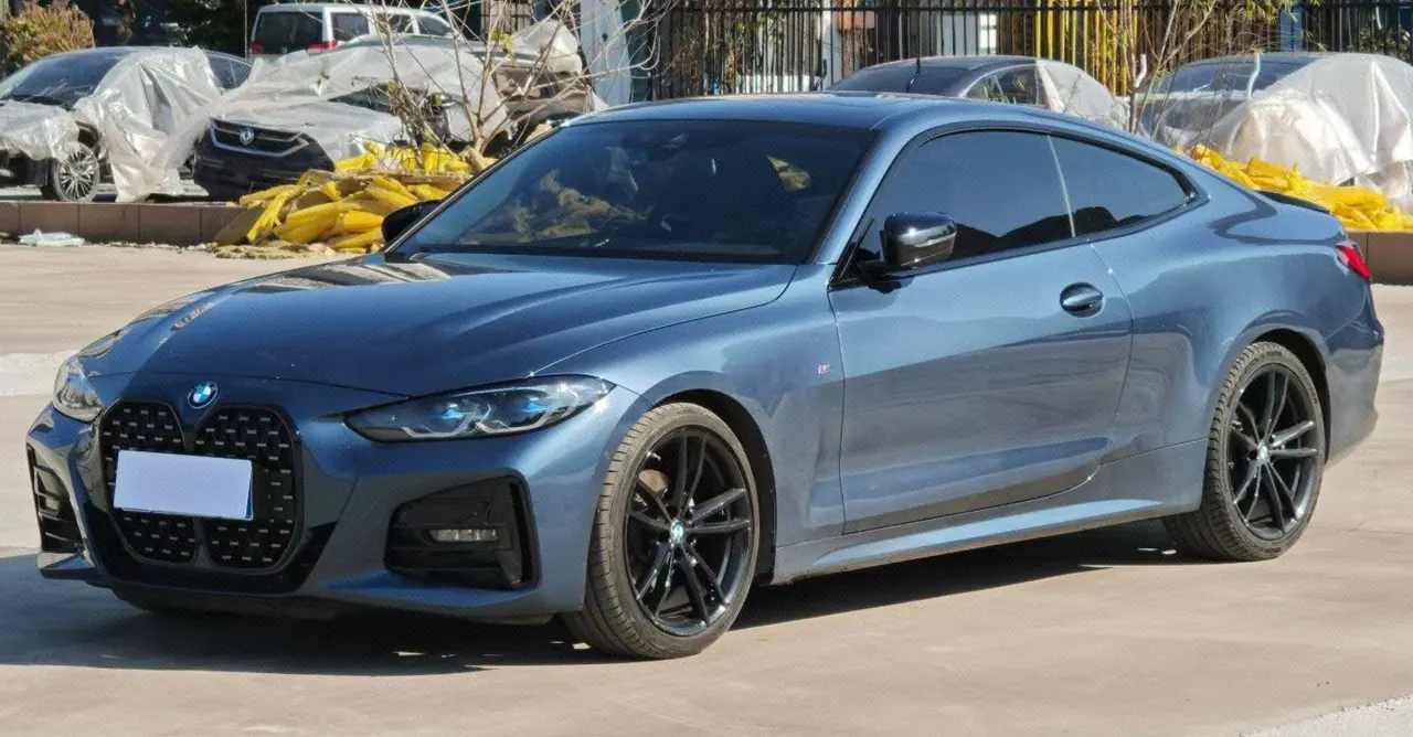 打开图片灯箱:BMW 4 Series (Imported) 2023 425i Coupe 2.0T M Sports Obsidian Night Suit Automatic Gear