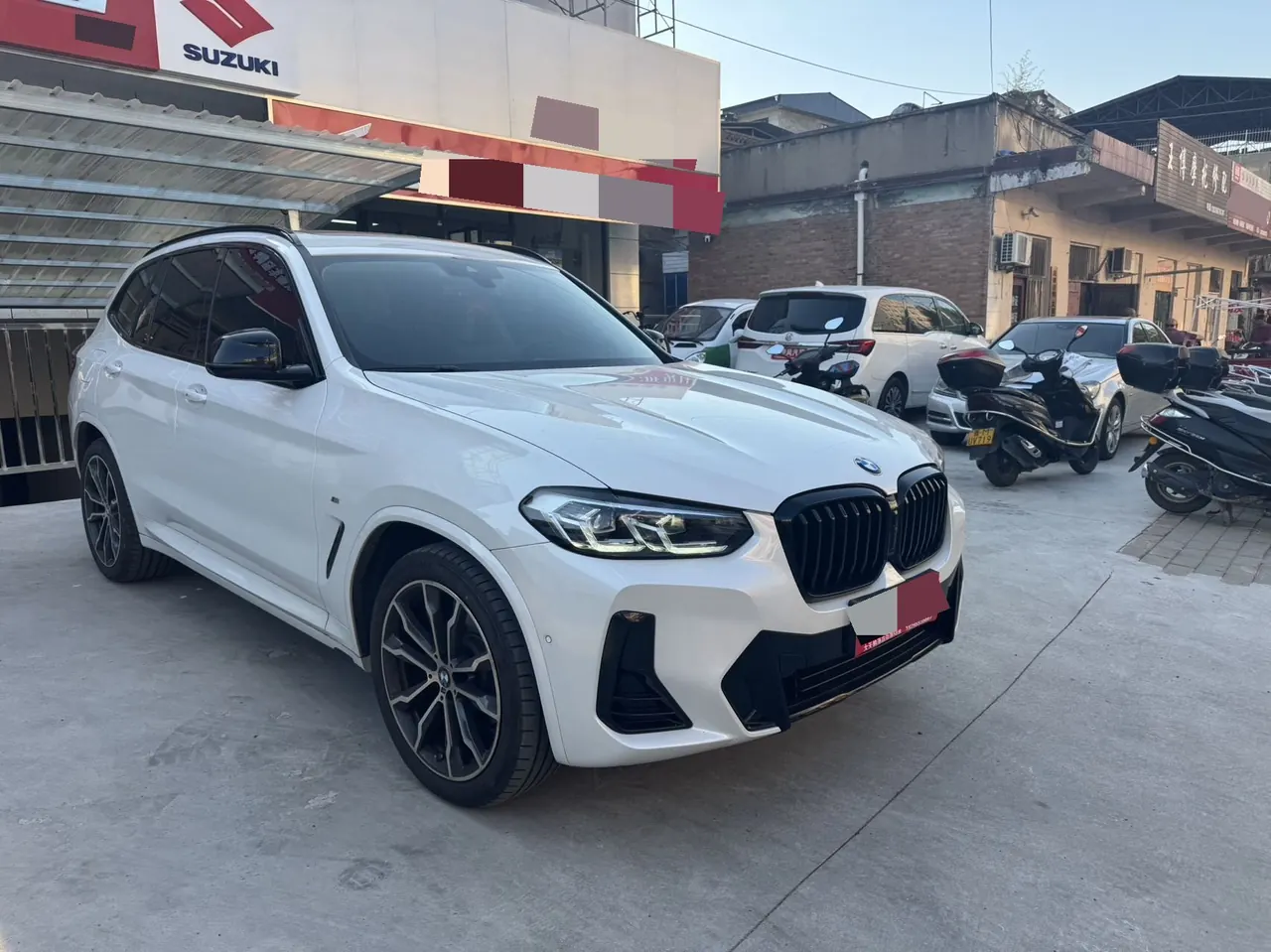 BMW 2023 X3 xDrive30i 2.0T Leading M Obsidian Night Suit Automatic Gear 3
